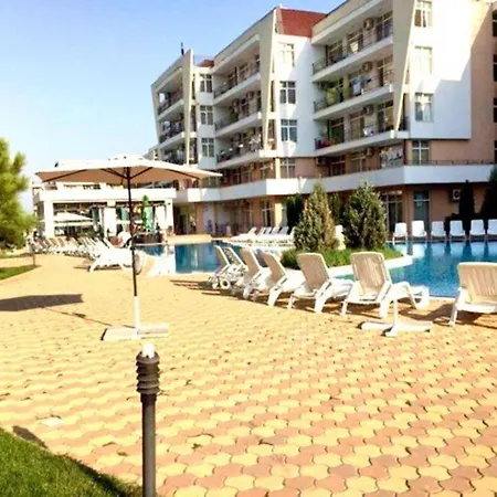 Cozy In A Gorgeous Compound By The Beach * Napospart